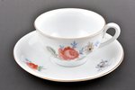 tea pair, floral motif, porcelain, M.S. Kuznetsov manufactory, Riga (Latvia), 1934-1936, h (cup) 5.6...