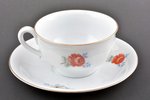 tea pair, floral motif, porcelain, M.S. Kuznetsov manufactory, Riga (Latvia), 1934-1936, h (cup) 5.6...