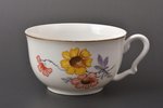 tea pair, porcelain, Langebraun, Estonia, the 20-30ties of 20th cent., h (cup) 5.3 cm, Ø (saucer) 14...