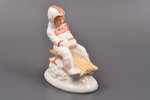 statuete, Meitene uz kamanām, porcelāns, Rīga (Latvija), PSRS, Rīgas porcelāna rūpnīca, modeļa autor...