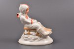 statuete, Meitene uz kamanām, porcelāns, Rīga (Latvija), PSRS, Rīgas porcelāna rūpnīca, modeļa autor...