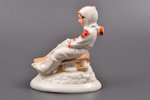 statuete, Meitene uz kamanām, porcelāns, Rīga (Latvija), PSRS, Rīgas porcelāna rūpnīca, modeļa autor...