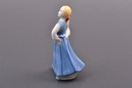 statuete, Staigājoša meitene, porcelāns, Rīga (Latvija), PSRS, Rīgas porcelāna rūpnīca, modeļa autor...