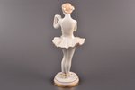 statuete, Balerīna ar ziedu, porcelāns, PSRS, Dmitrovas porcelāna rūpnīca (Verbilki), modeļa autors...