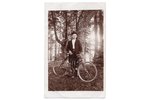 fotogrāfija, velosipēdists, Latvija, 20. gs. 20-30tie g., 13.8х8.8 cm...