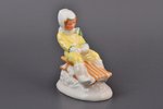 statuete, Meitene uz kamanām, porcelāns, Rīga (Latvija), PSRS, Rīgas porcelāna rūpnīca, modeļa autor...