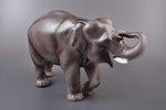 статуэтка, Слон, фарфор, Рига (Латвия), фабрика М.С. Кузнецова, 1937-1940 г., 18 (h) x 33 см, первый...