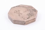 пудреница, серебро, 875 проба, 26.07 г, штихельная резьба, 4.8 x 4.9 x 0.9 см, 20-е годы 20го века,...