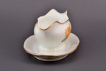 соусник, "Розы", фарфор, фабрика М.С. Кузнецова, Латвия, 1920-1933 г., h 9.2 см, основание 24.3 x 13...