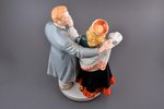статуэтка (ДЕФЕКТ), Народный танец (чёрная юбка), фарфор, Рига (Латвия), СССР, Рижская фарфоровая фа...