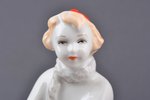 статуэтка, На катке (Конькобежка), фарфор, СССР, Латвия, Рижская фарфоровая фабрика, автор модели -...
